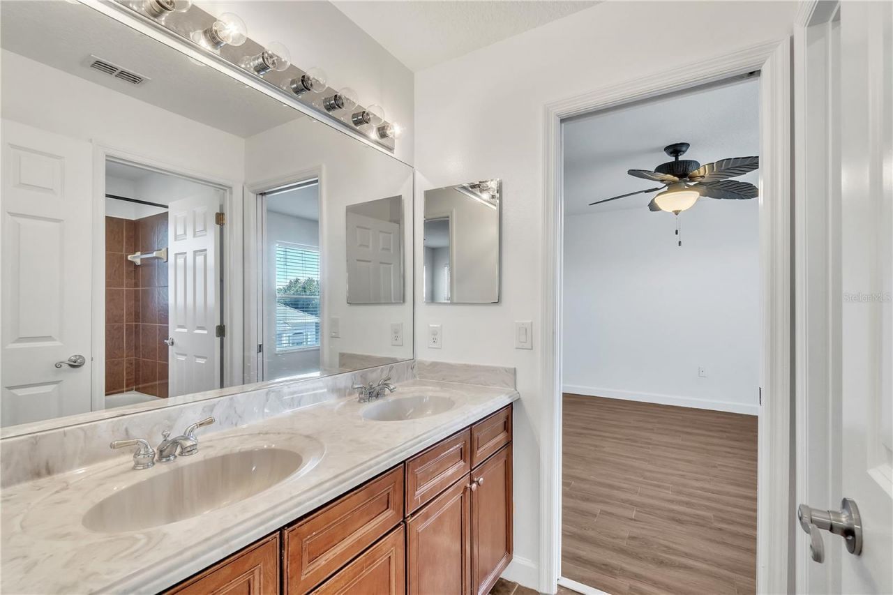 11538 Delwick Drive , Windermere, FL 34786 Photo