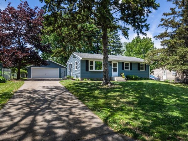 616 Esther Lane, Woodbury, MN 55125