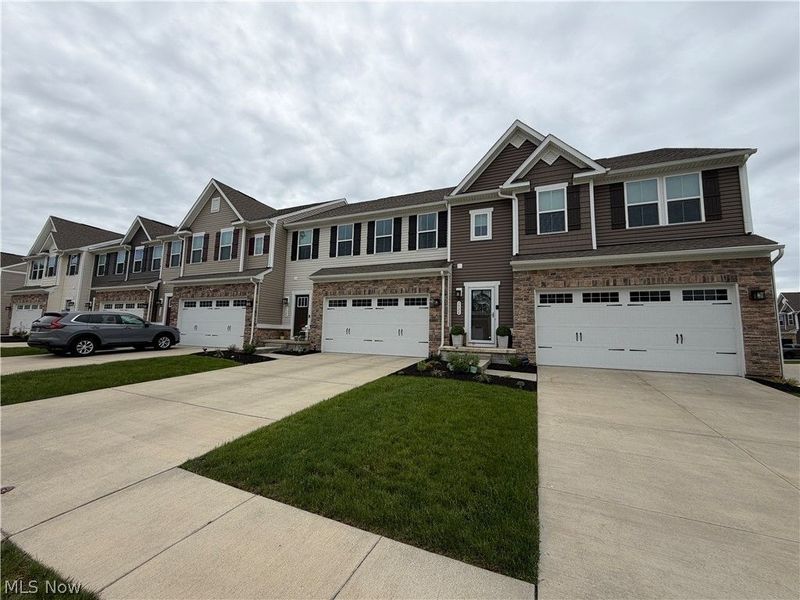 1528 Spruce Hill Drive, Stow, OH 44224 Photo 3