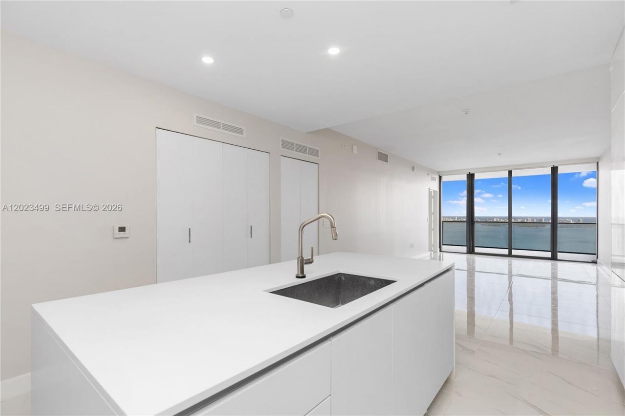 700 NE 24th St , Unit 4206, Miami, FL 33137 Photo