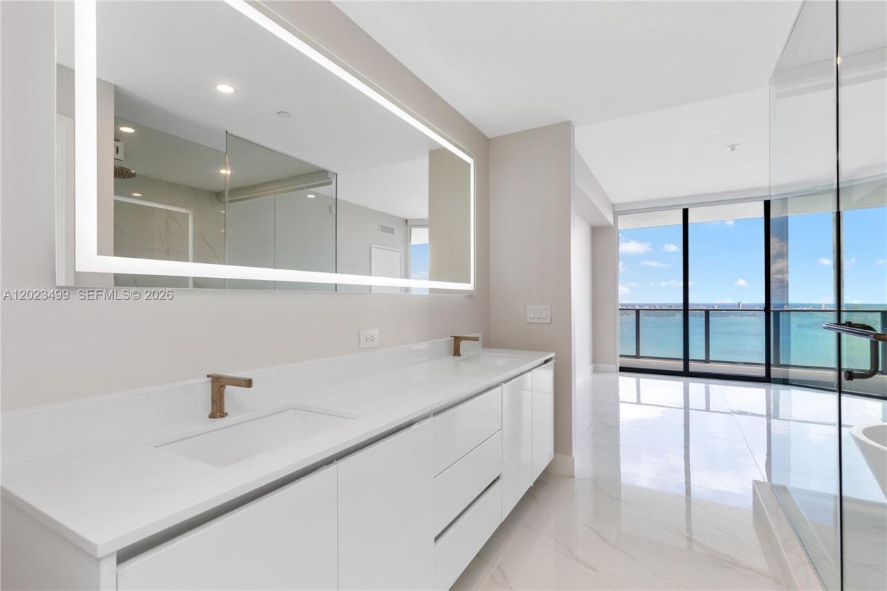 700 NE 24th St , Unit 4206, Miami, FL 33137 Photo