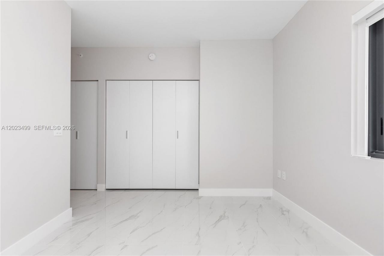 700 NE 24th St , Unit 4206, Miami, FL 33137 Photo
