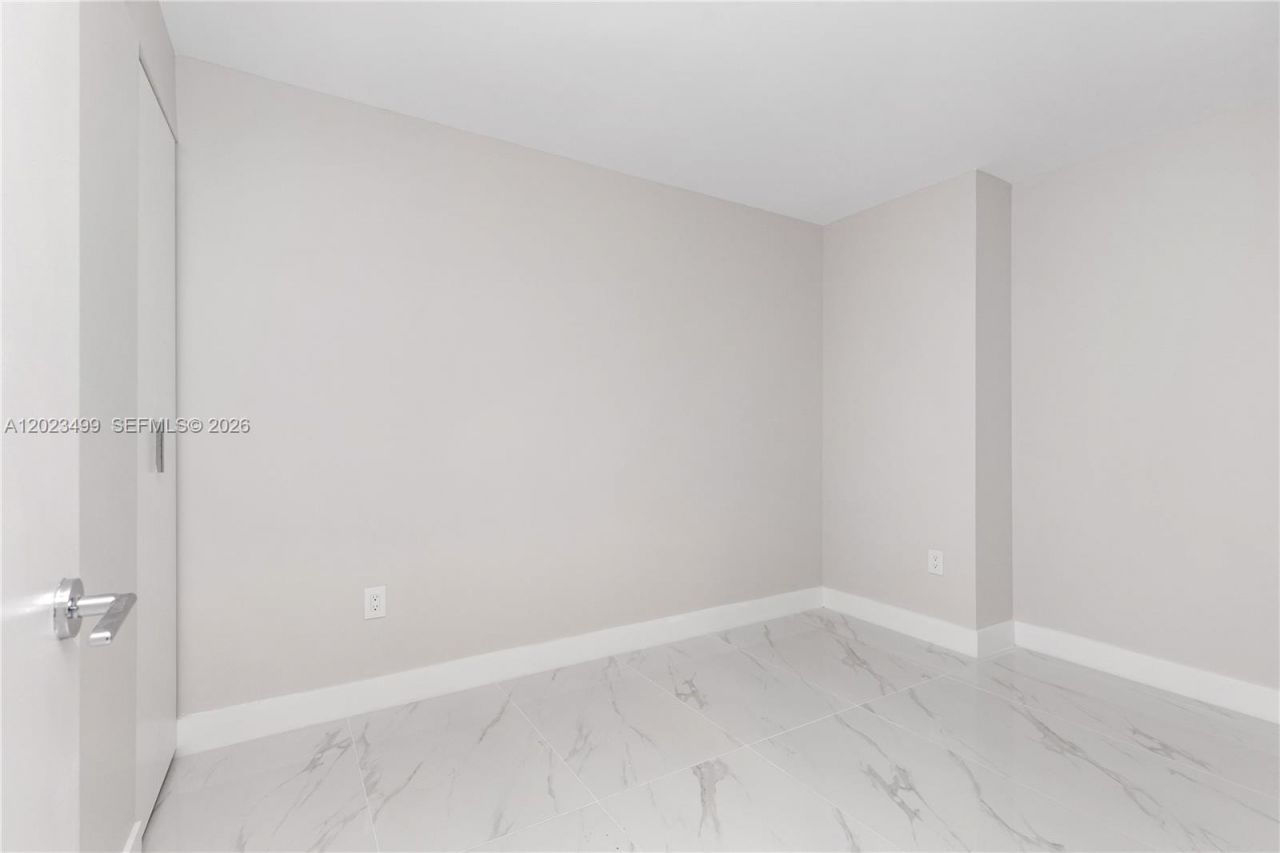 700 NE 24th St , Unit 4206, Miami, FL 33137 Photo