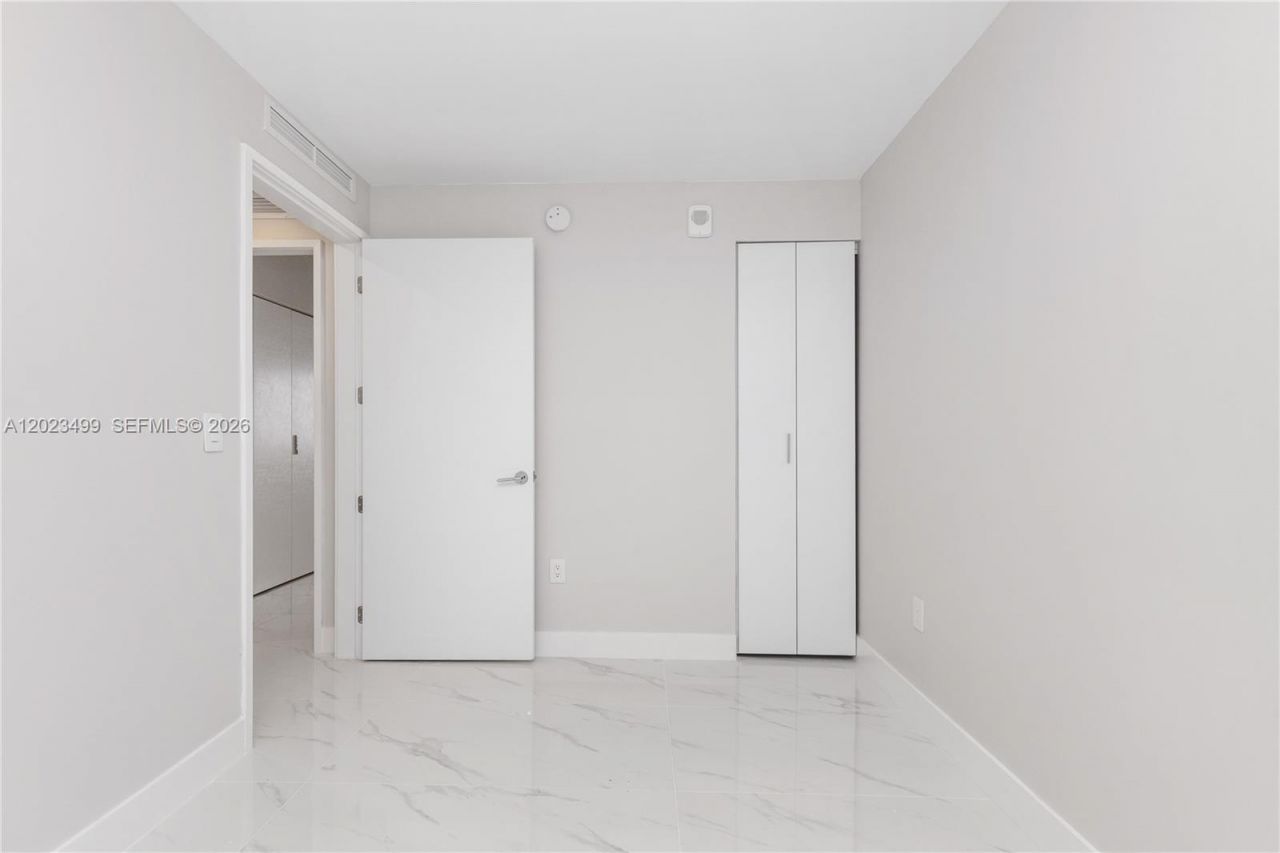 700 NE 24th St , Unit 4206, Miami, FL 33137 Photo