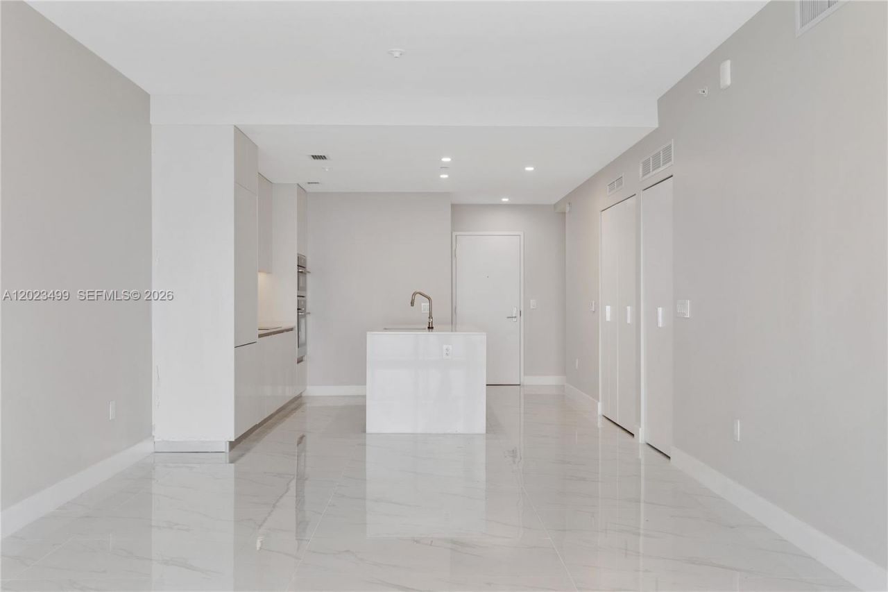 700 NE 24th St , Unit 4206, Miami, FL 33137 Photo