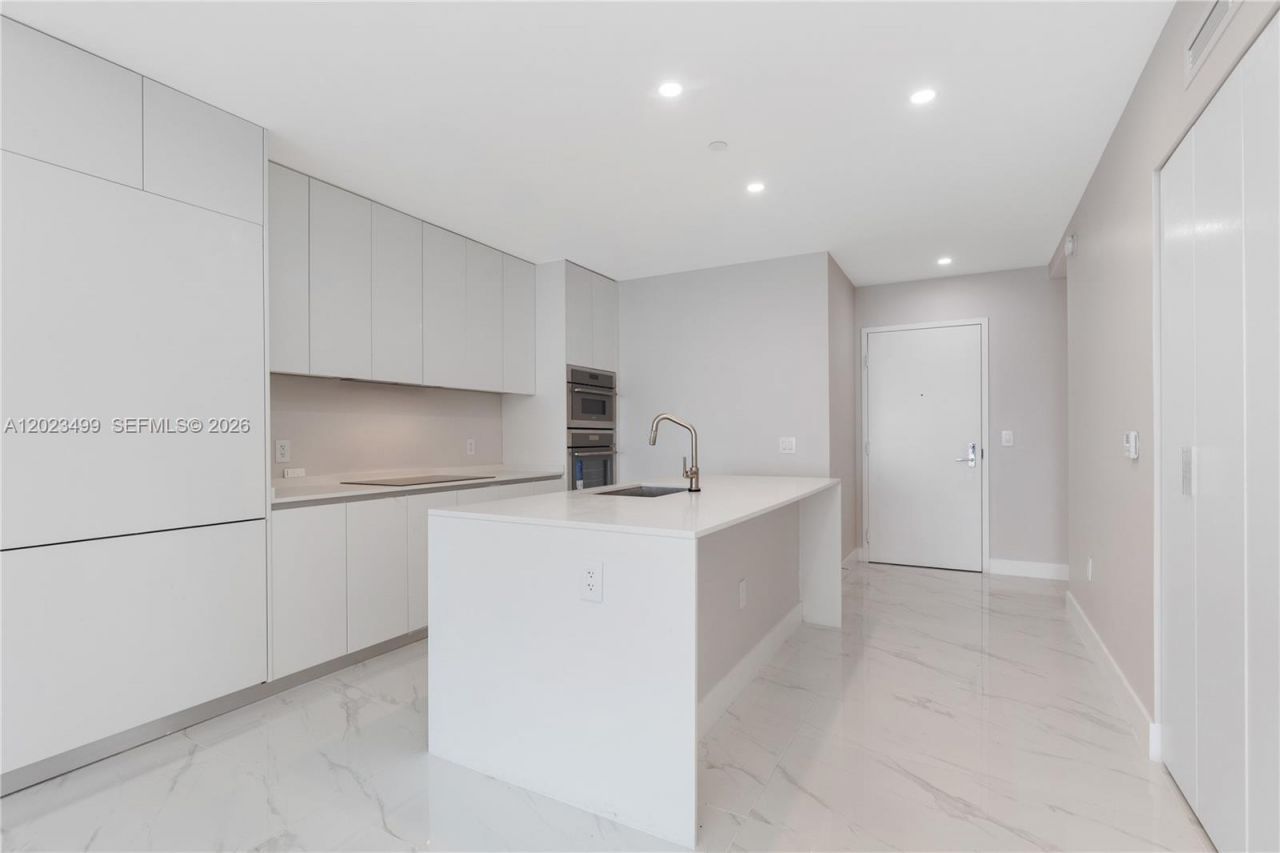 700 NE 24th St , Unit 4206, Miami, FL 33137 Photo