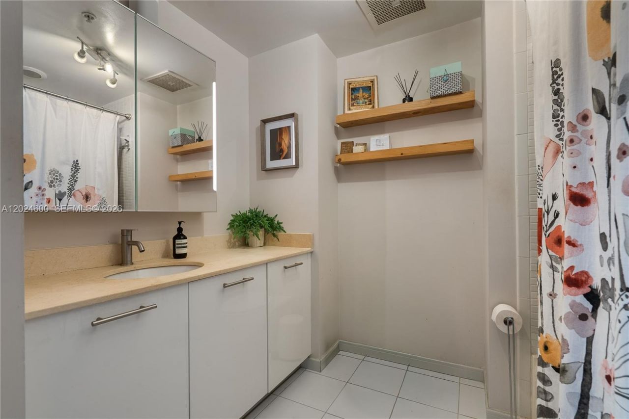 3451 NE 1st Ave , Unit M0706, Miami, FL 33137 Photo