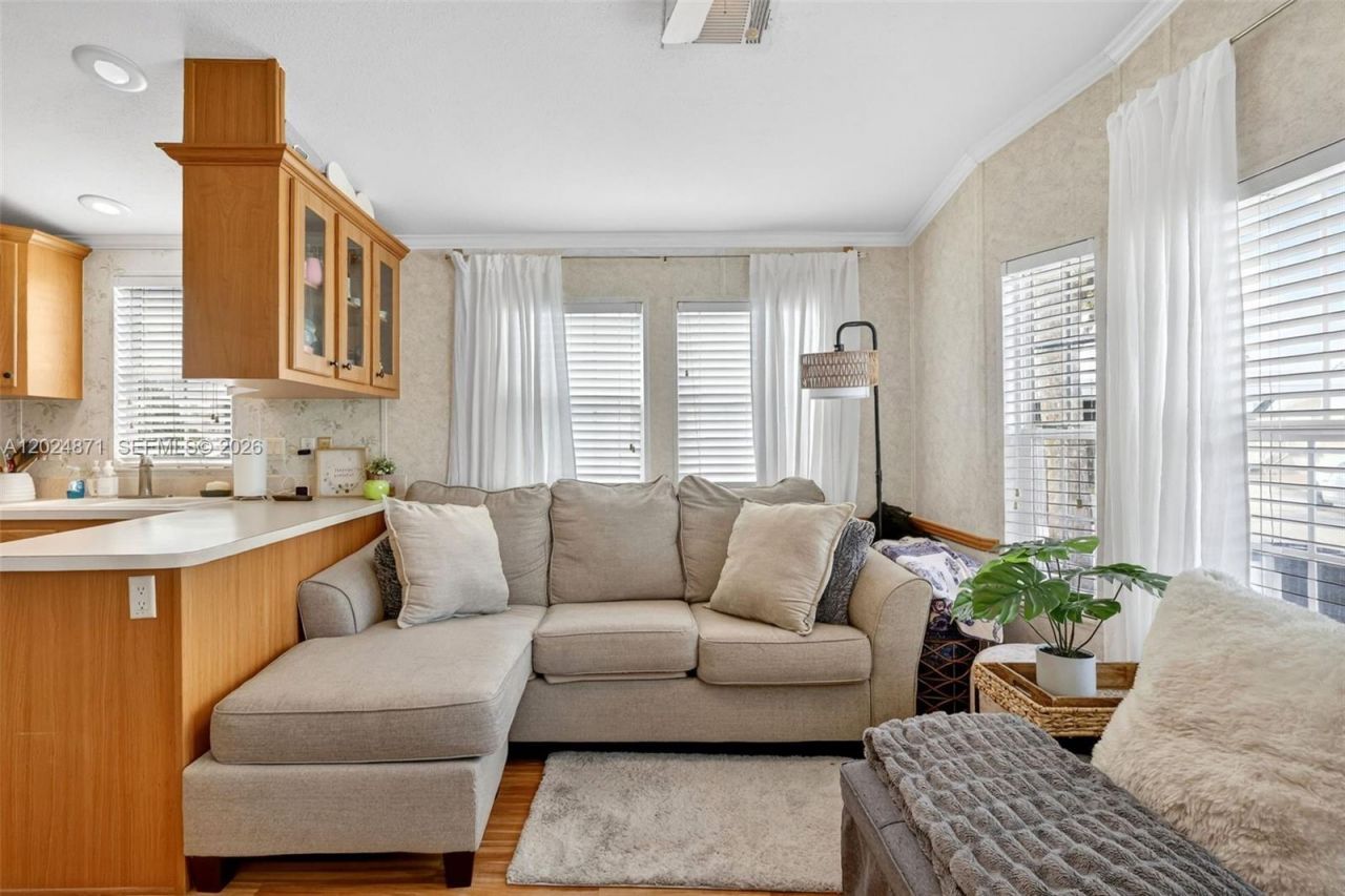 10725 S Ocean Drive Unit 311, Jensen Beach, FL 34957 Photo