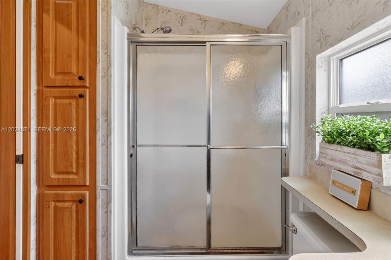 10725 S Ocean Drive Unit 311, Jensen Beach, FL 34957 Photo