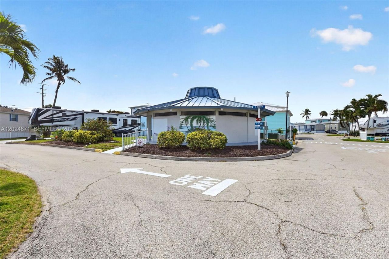 10725 S Ocean Drive Unit 311, Jensen Beach, FL 34957 Photo