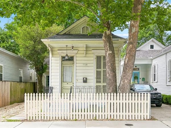 7718 BENJAMIN Street , New Orleans, LA 70118
