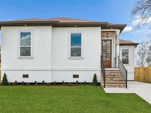 5400 BUNDY Road, New Orleans, LA 70127