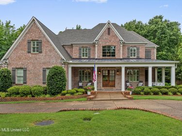 13833 Valley Oaks Drive, Olive Branch, MS 38654
