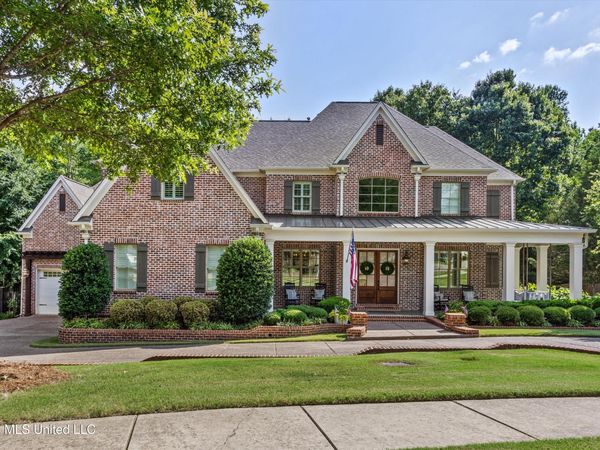 13833 Valley Oaks Drive, Olive Branch, MS 38654