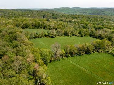 215B Melius , Warren, CT 06754
