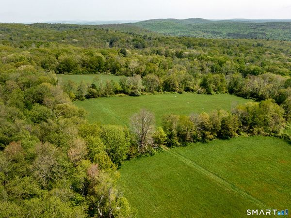 215B Melius , Warren, CT 06754