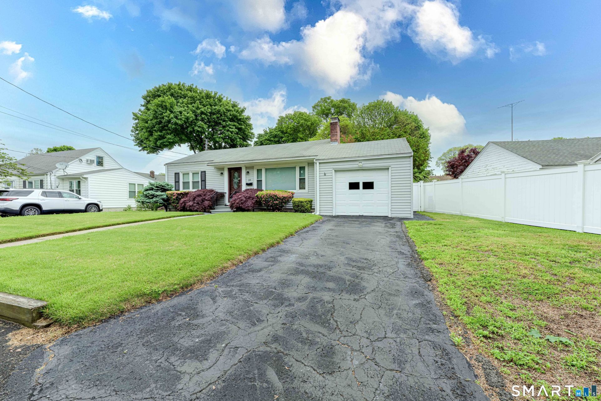 20 Pickett, Milford, CT 06460 Main Photo