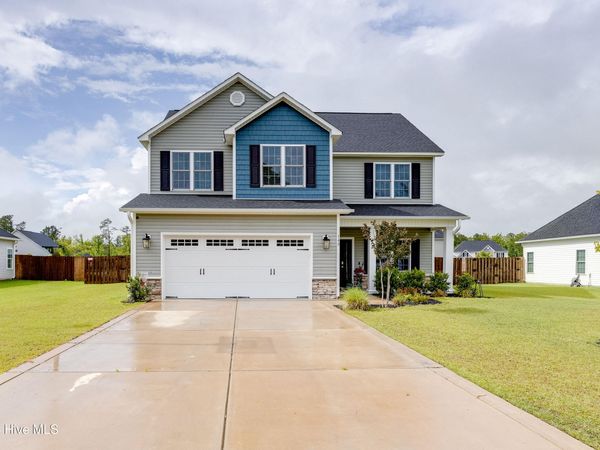 148 W Broughton Lane, Rocky Point, NC 28457