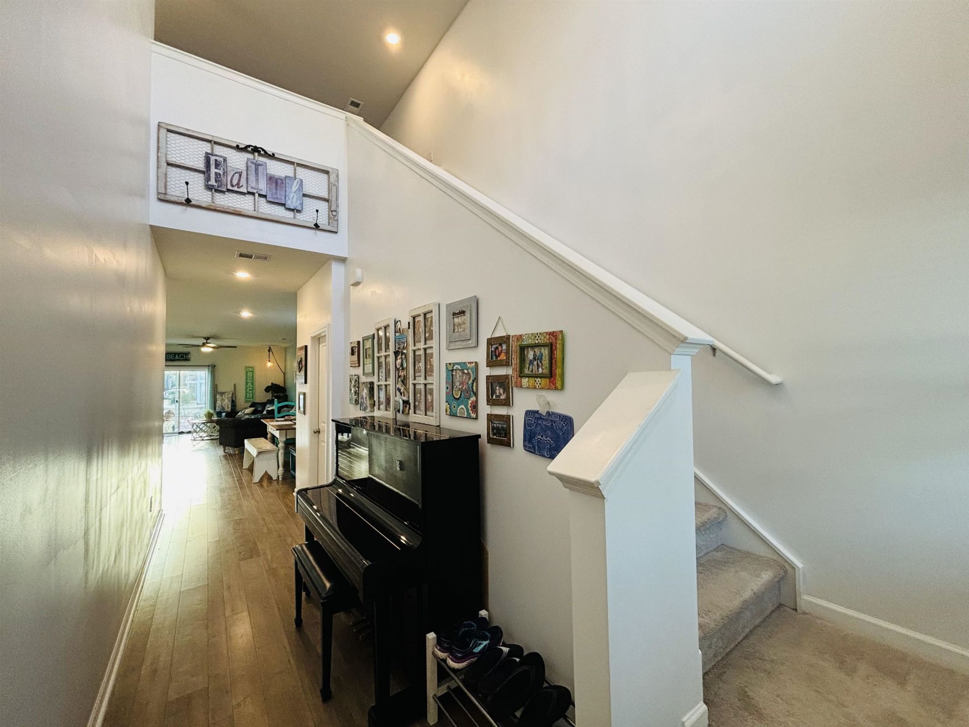 187 S Reindeer Rd. Photo 15