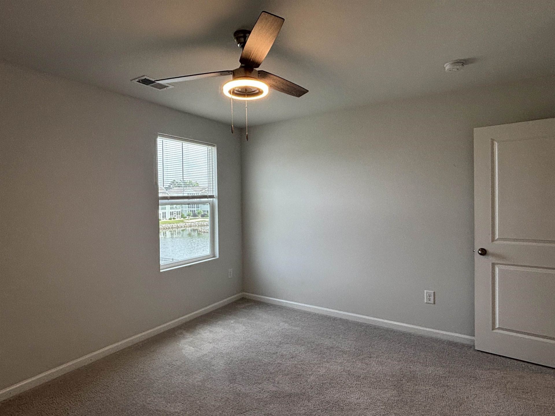 187 S Reindeer Rd. Photo 20