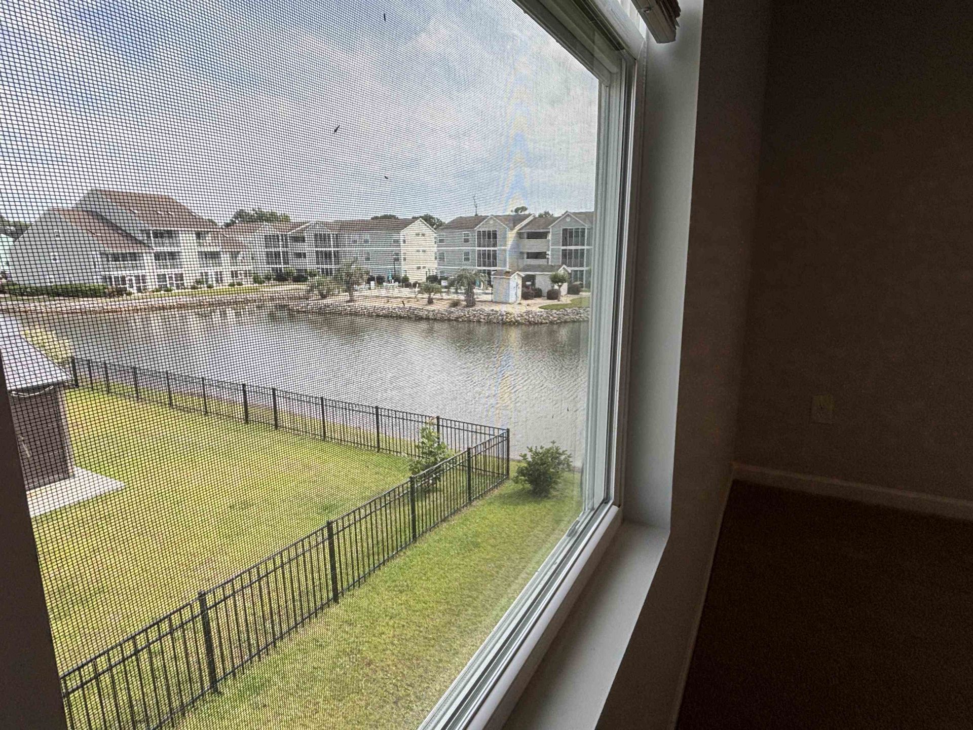 187 S Reindeer Rd. Photo 21