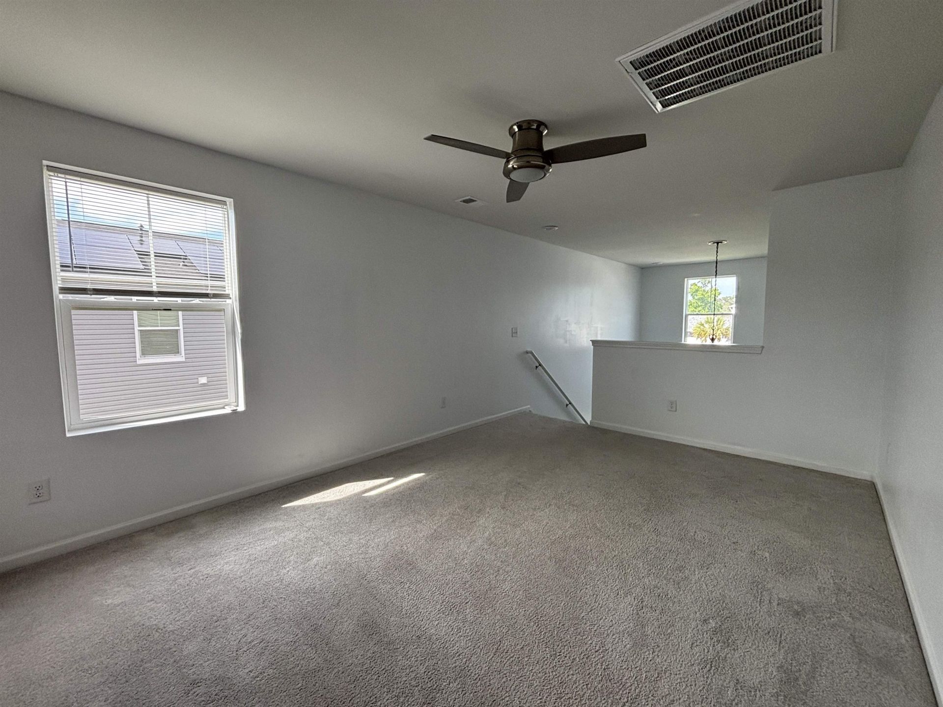 187 S Reindeer Rd. Photo 28