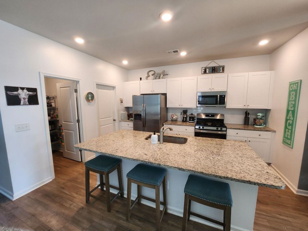 187 S Reindeer Rd. Photo 34