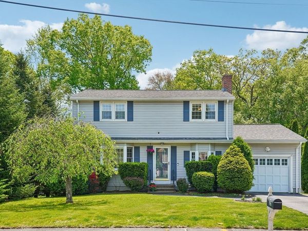 35 Westgate Rd, Framingham, MA 01701