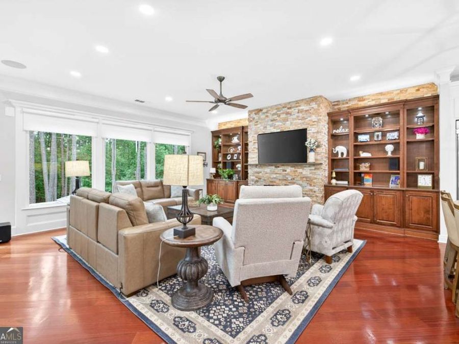 Property Image 25