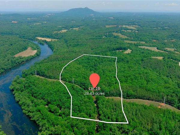 16 Roby Fulk Road , Pinnacle, NC 27043
