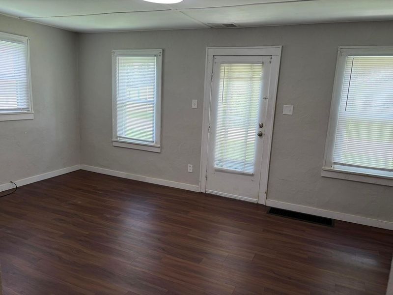 25 S Chalfant Road , Newark, OH 43055 Photo 3