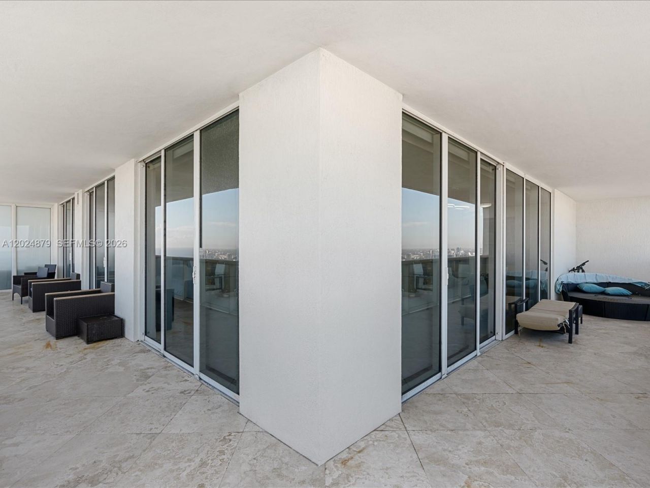 1830 S Ocean Dr, Unit 4508, Hallandale Beach, FL 33009 Photo