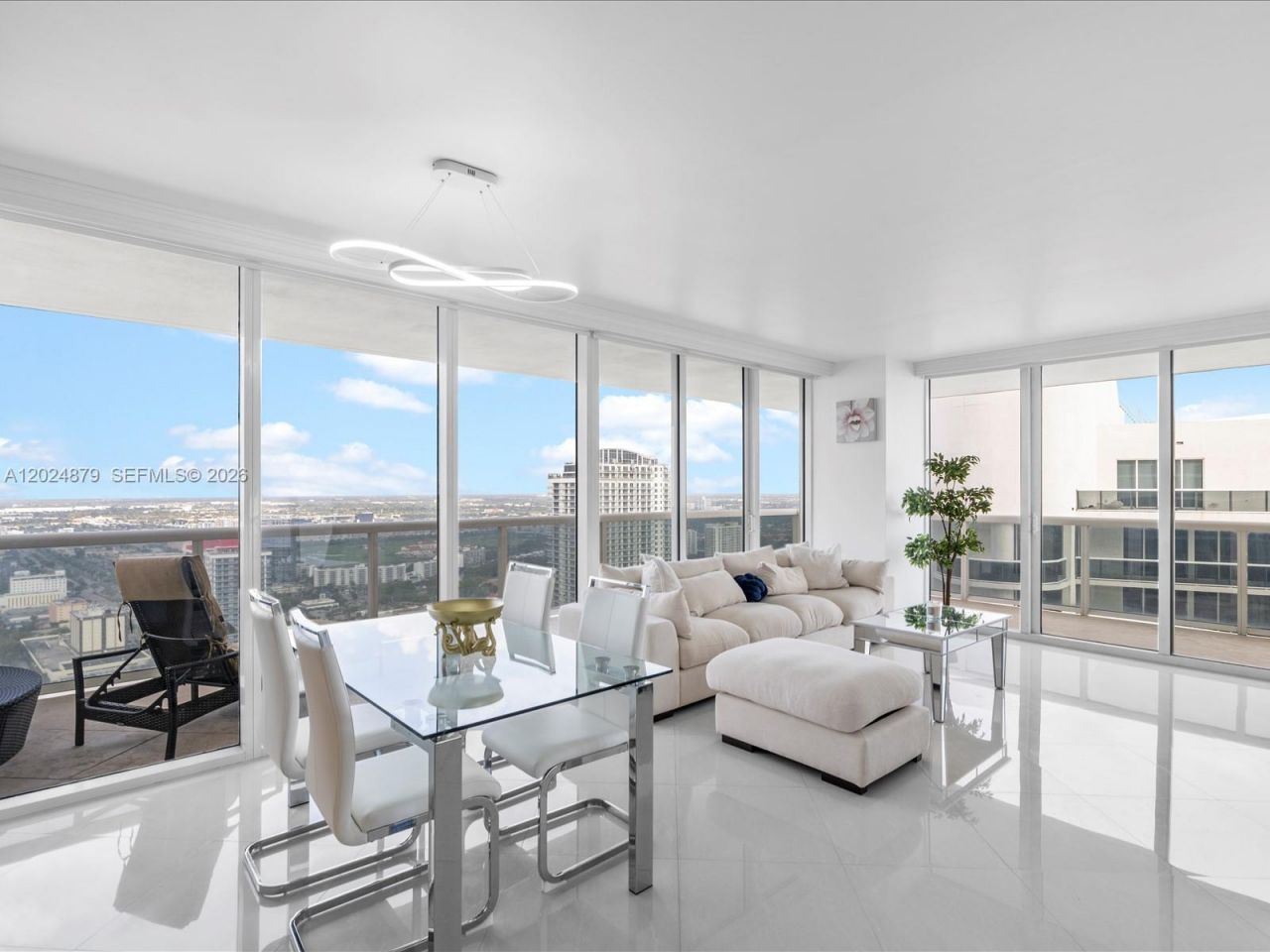 1830 S Ocean Dr, Unit 4508, Hallandale Beach, FL 33009 Photo