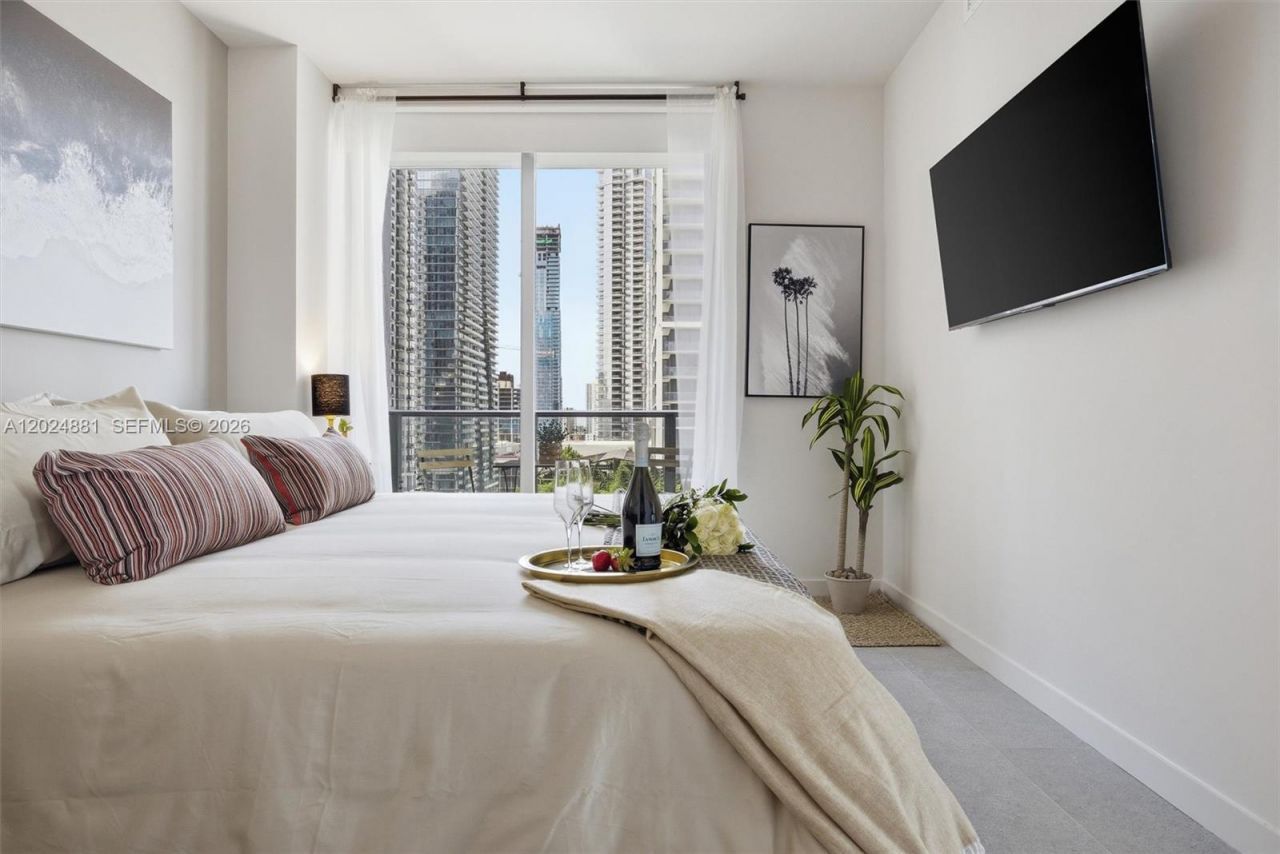 121 NE 5th St, Unit 1712, Miami, FL 33132 Photo