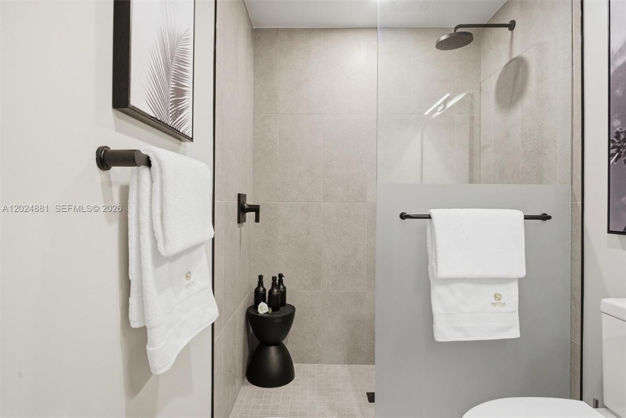 121 NE 5th St, Unit 1712, Miami, FL 33132 Photo