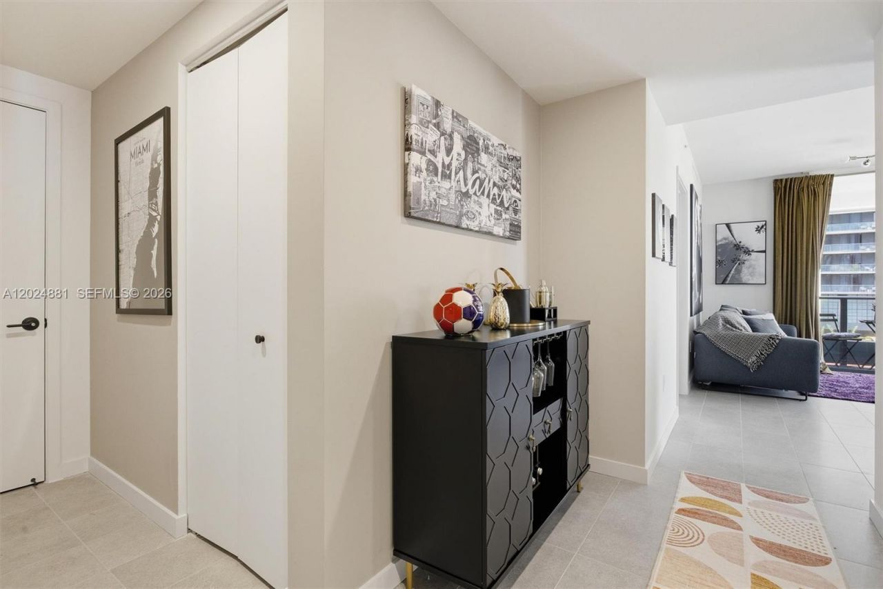 121 NE 5th St, Unit 1712, Miami, FL 33132 Photo