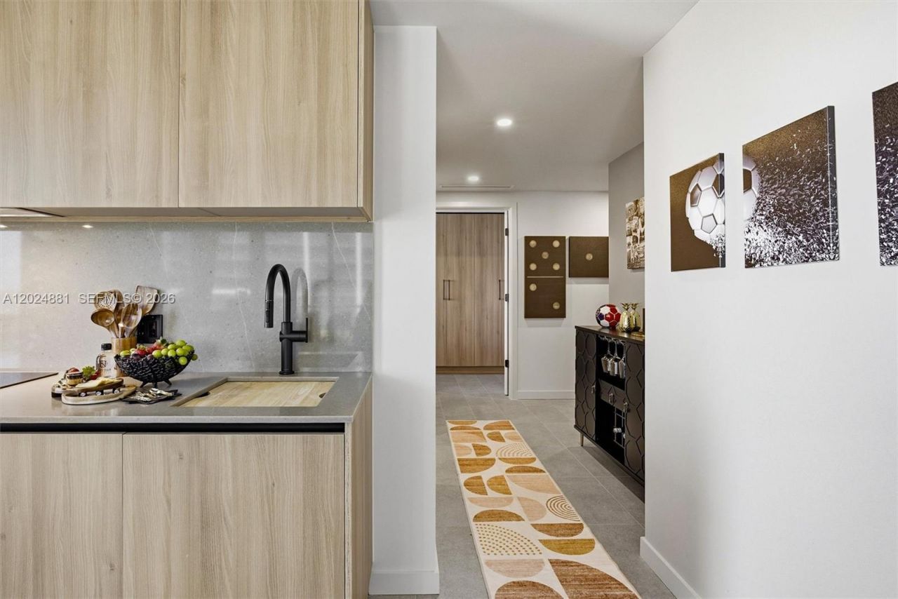 121 NE 5th St, Unit 1712, Miami, FL 33132 Photo
