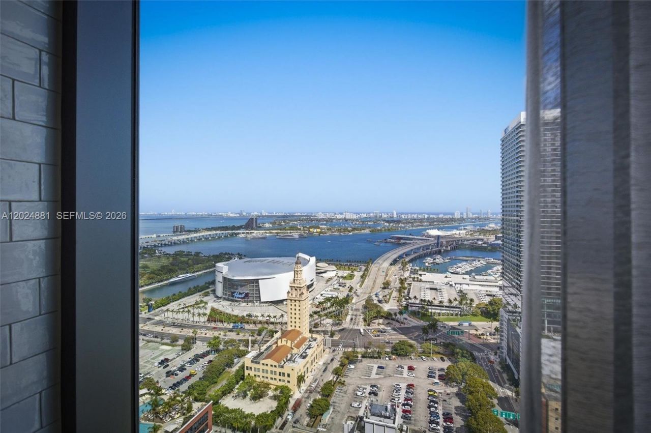 121 NE 5th St, Unit 1712, Miami, FL 33132 Photo