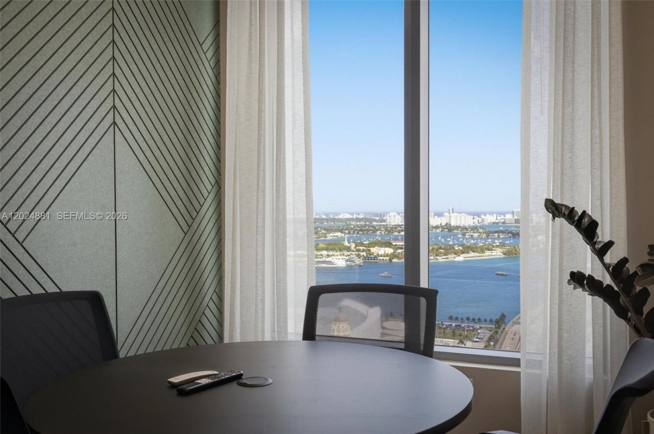 121 NE 5th St, Unit 1712, Miami, FL 33132 Photo
