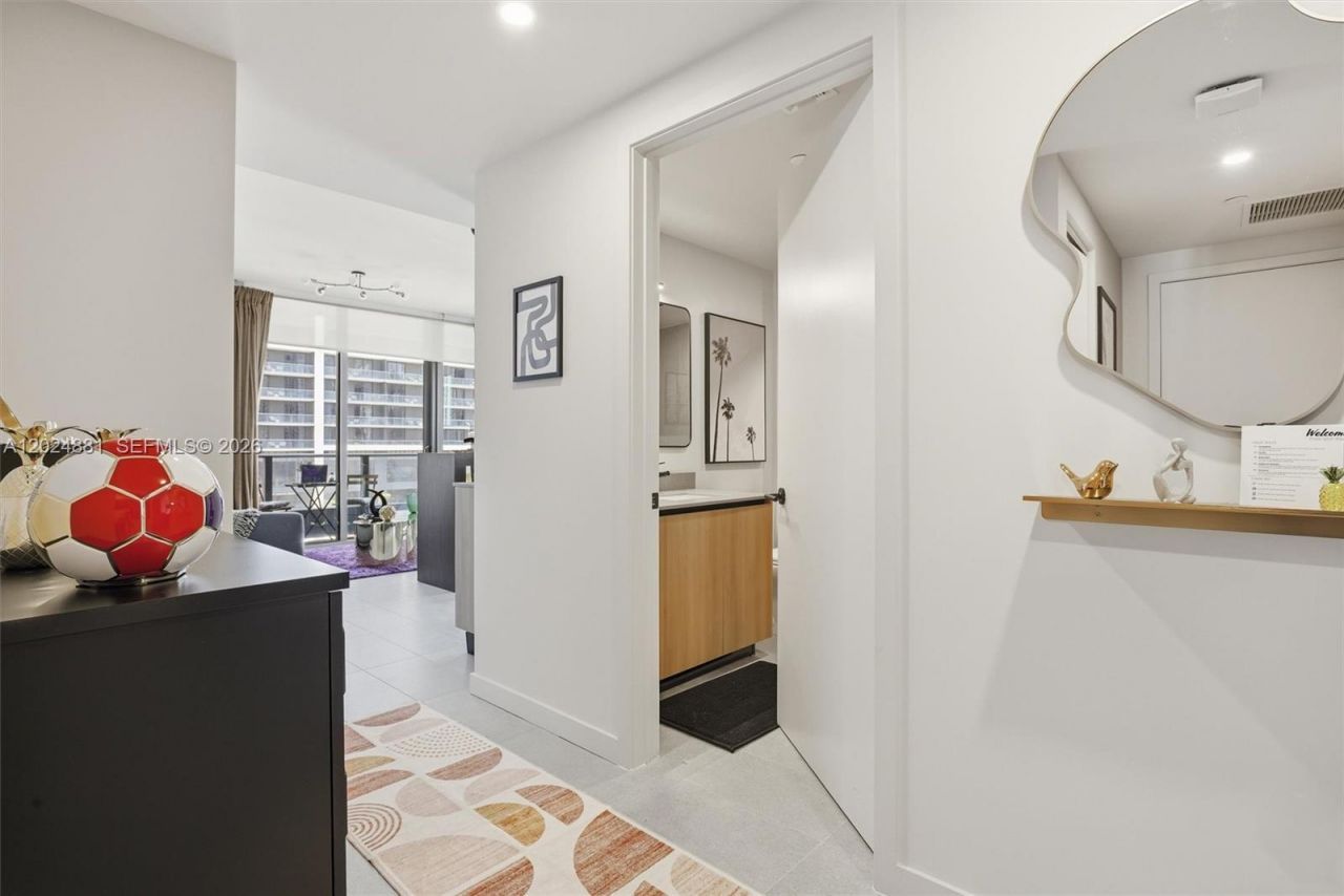121 NE 5th St, Unit 1712, Miami, FL 33132 Photo