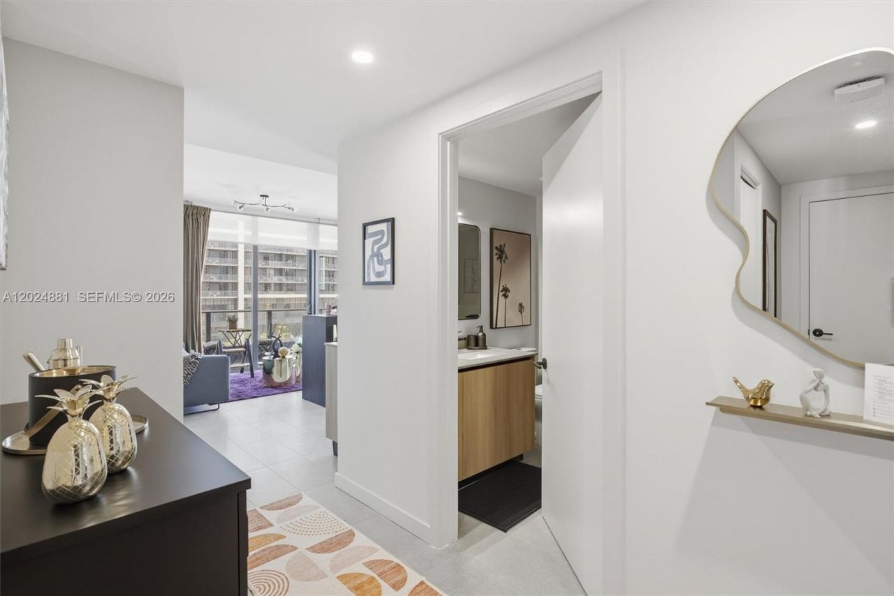 121 NE 5th St, Unit 1712, Miami, FL 33132 Photo