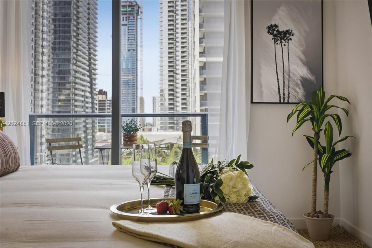 121 NE 5th St, Unit 1712, Miami, FL 33132 Photo