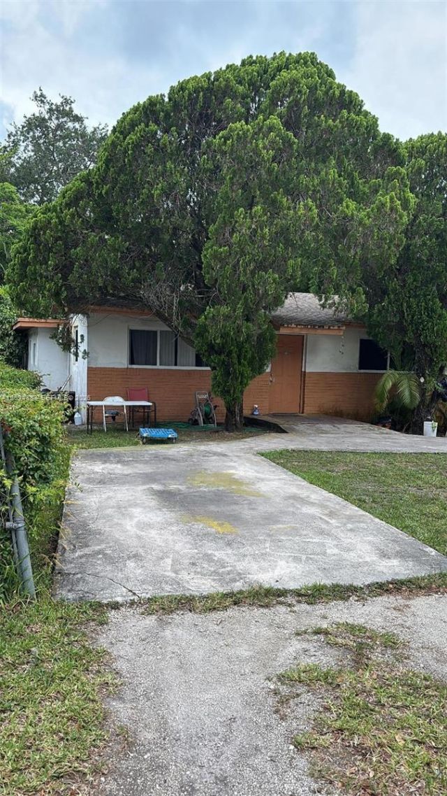 3760 Oak Ave, Miami, FL 33133 Photo