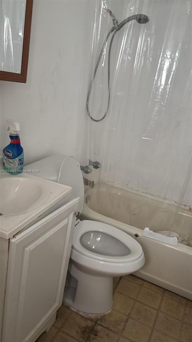 3760 Oak Ave, Miami, FL 33133 Photo