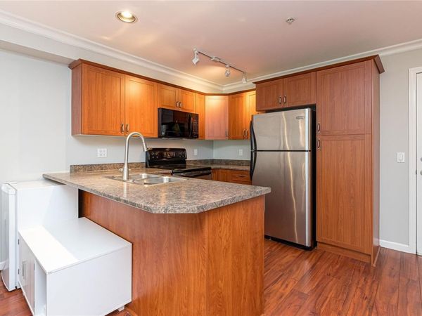 655 Goldstream Ave, Unit #302, Langford, BC V9B 0G2