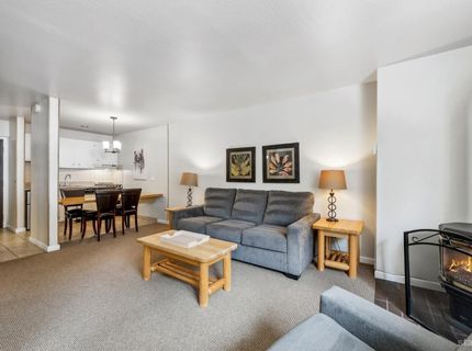 3535 Lake Tahoe Boulevard, Unit 211, South Lake Tahoe, CA 96150 Photo