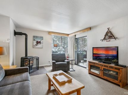 3535 Lake Tahoe Boulevard, Unit 211, South Lake Tahoe, CA 96150 Photo