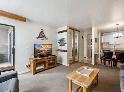 3535 Lake Tahoe Boulevard, Unit 211, South Lake Tahoe, CA 96150 Photo