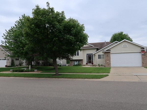 480 Manor Ridge Drive NW, Rochester, MN 55901