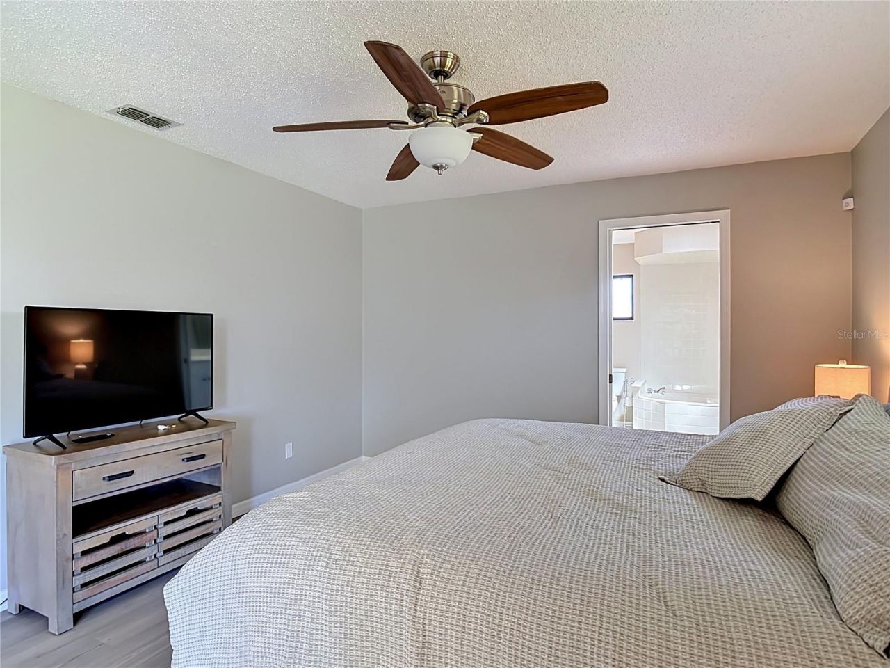 1405 Ruthbern Road, Daytona Beach, FL 32114 Photo